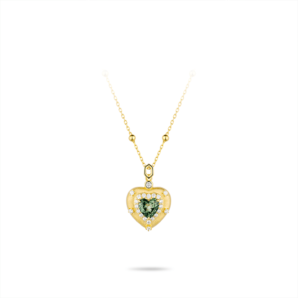 #2947 金色ラスフルダイヤの緑のハート型が豪華にハイセットされたユニバーサルネックレス（925銀）