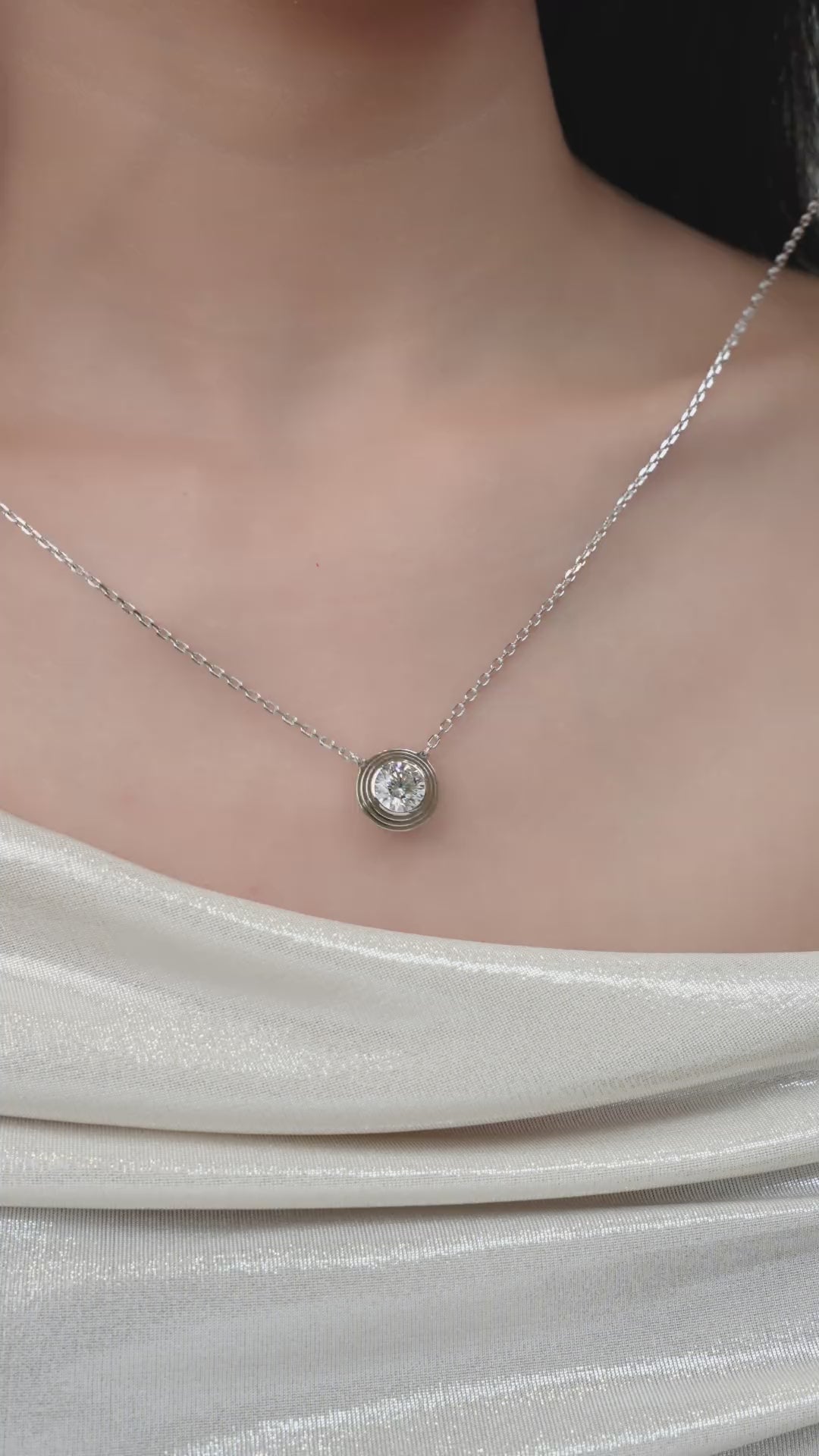#2143 愛の重ね合わせ飛行皿型、クラシックな丸型、多層カットのファッションでシンプルなネックレス（925銀）