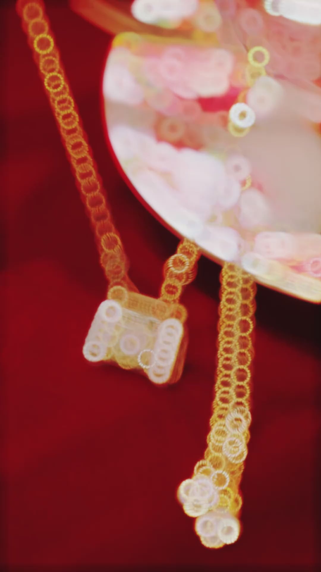 #21177（長生鎖）金色の白いポイントにダイヤモンドをいっぱいに豪華に取り付けたネックレス（925銀）